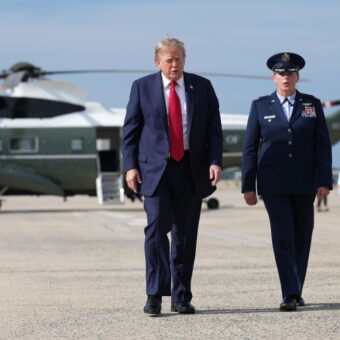 Trump Helicopter’s Near Miss with Jet: Communication Failures Uncovered Trump Helicopter’s Near Miss with Jet: Communication Failures Uncovered