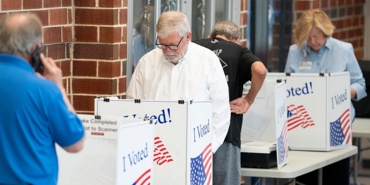 GOP Faces Potential Historic Losses in Upcoming Midterm Elections, Strategist Warns