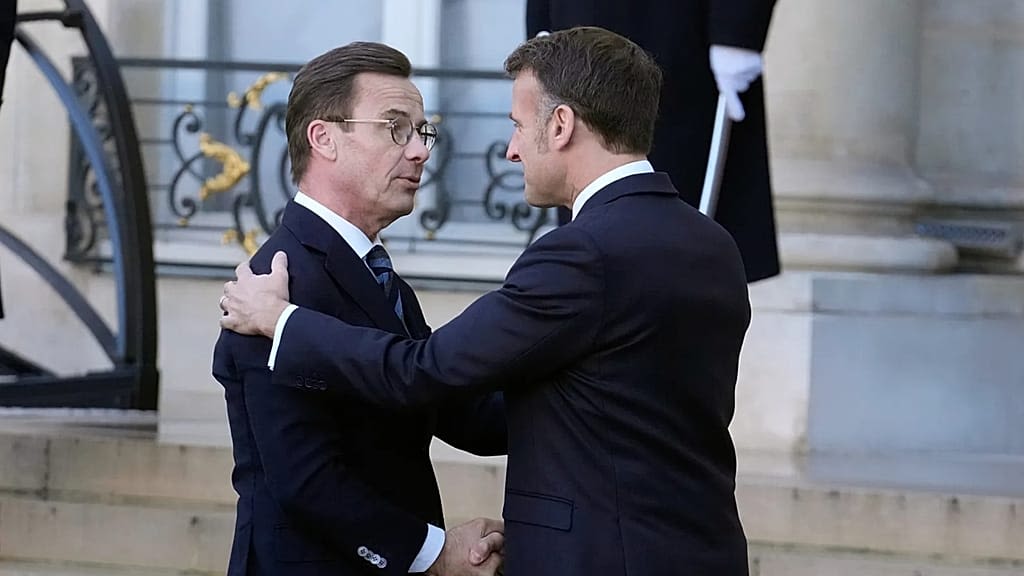 Sweden and France Forge Historic Defense Pact with Billion Frigate Deal Sweden and France Forge Historic Defense Pact with Billion Frigate Deal