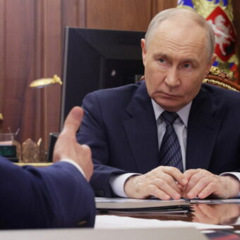 Ukraine’s Drone Strikes Devastate Wildberries Depot and Oil Refinery in Russia Ukraine’s Drone Strikes Devastate Wildberries Depot and Oil Refinery in Russia