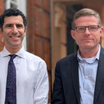 Groundbreaking AI-Assisted Surgery Saves British Man’s Sight Groundbreaking AI-Assisted Surgery Saves British Man’s Sight