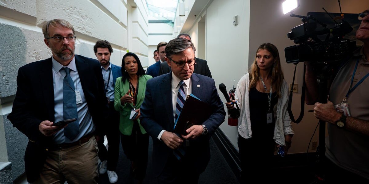 Congress Divided on AI Regulation as Recess Looms Congress Divided on AI Regulation as Recess Looms