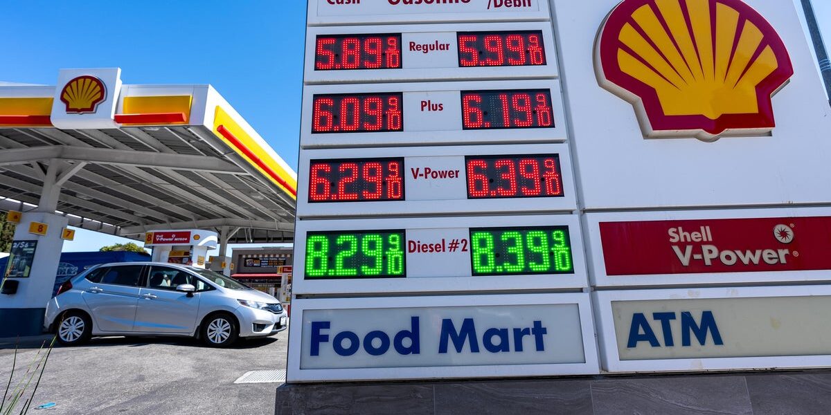 U.S. Economy Under Pressure: Key Risks Emerge as Inflation and Oil Prices Rise U.S. Economy Under Pressure: Key Risks Emerge as Inflation and Oil Prices Rise