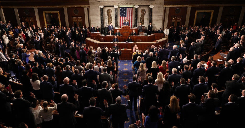 CBS Poll Shows Trump’s Influence in Midterms, Democrats Hold Narrow House Edge