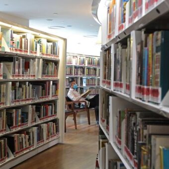 Singapore Launches Incentive Program to Boost Reading Habits Singapore Launches Incentive Program to Boost Reading Habits