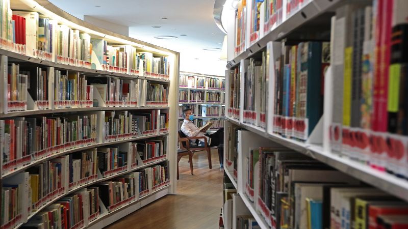 Singapore Launches Incentive Program to Boost Reading Habits Singapore Launches Incentive Program to Boost Reading Habits