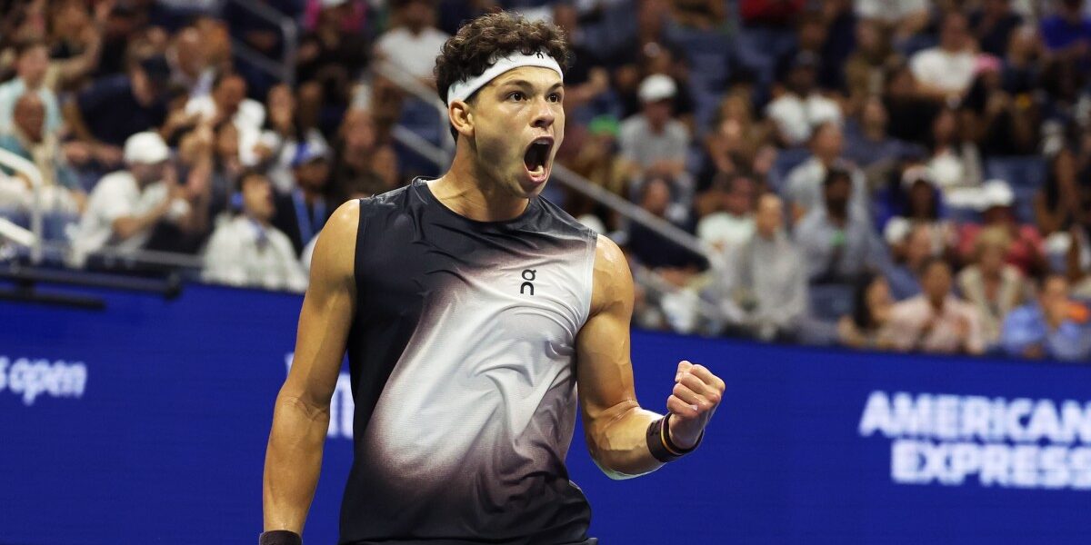 Ben Shelton Defeats Alcaraz in U.S. Open’s Latest Ever Finish Ben Shelton Defeats Alcaraz in U.S. Open’s Latest Ever Finish