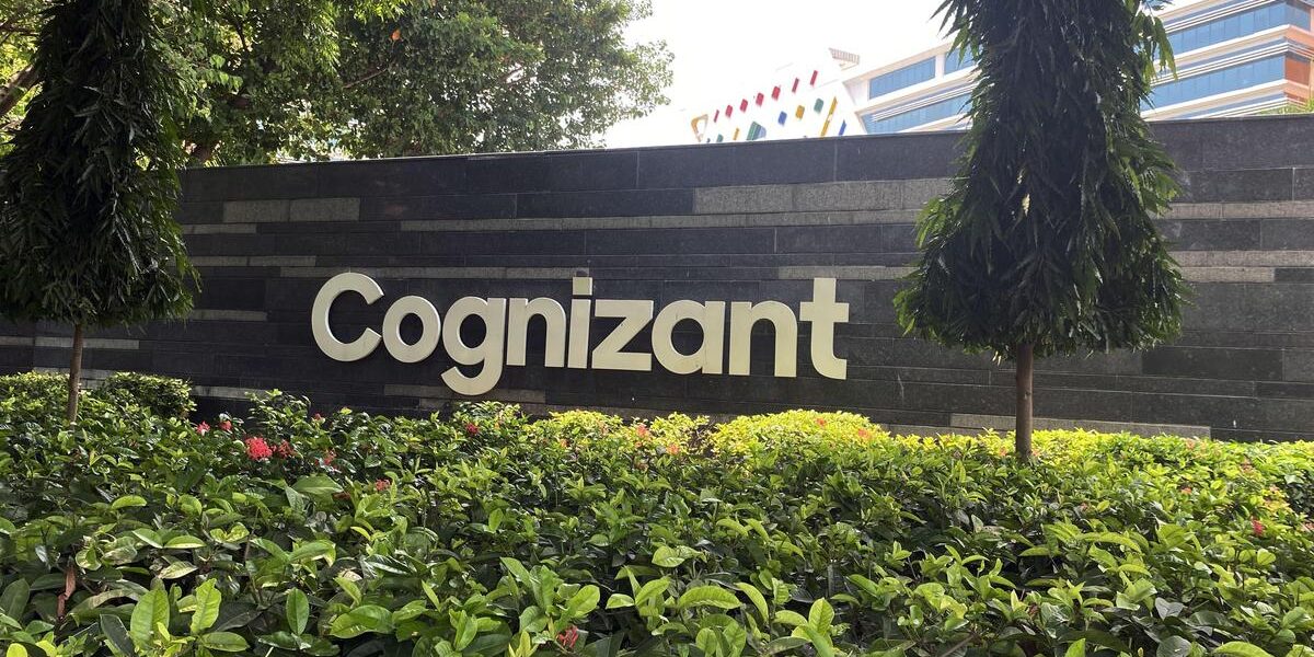 U.S. Halts Cognizant’s Green-Card Applications Amid Fraud Probe