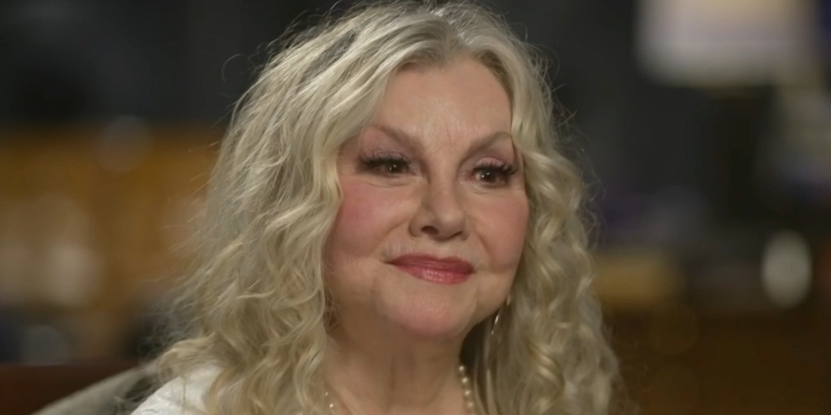 Stella Parton Shares Insights on Dolly’s Peaceful Passing and Last Moments Stella Parton Shares Insights on Dolly’s Peaceful Passing and Last Moments