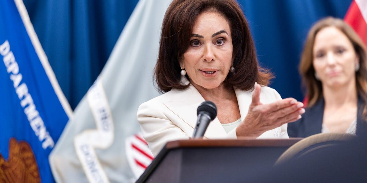 Jeanine Pirro Confronts Reporter Over Trump’s Reflecting Pool Case Demands