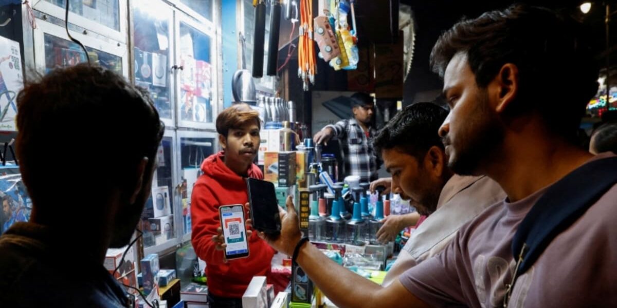 India Unveils Tap-and-Pay Feature Ahead of Apple Pay Launch India Unveils Tap-and-Pay Feature Ahead of Apple Pay Launch