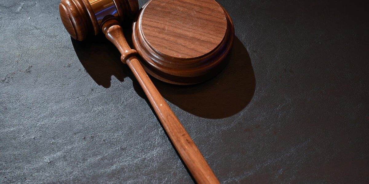 U.K. Trial Begins for Man Accused of Orchestrating Wife’s Drugged Rapes with Accomplices U.K. Trial Begins for Man Accused of Orchestrating Wife’s Drugged Rapes with Accomplices