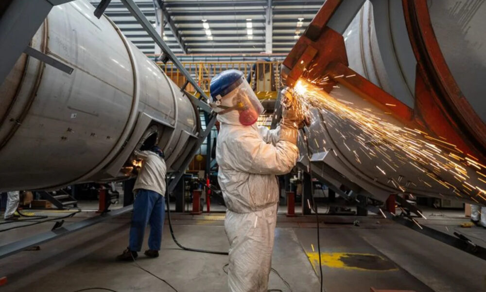 Japan’s Manufacturing Sector Sees Fastest Growth Since 2018, Driven by AI and Semiconductor Demand