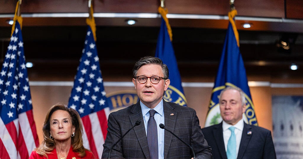 Congress Approves Funding Bill to Prevent October Shutdown, Postponing Budget Battle Until After Midterms Congress Approves Funding Bill to Prevent October Shutdown, Postponing Budget Battle Until After Midterms