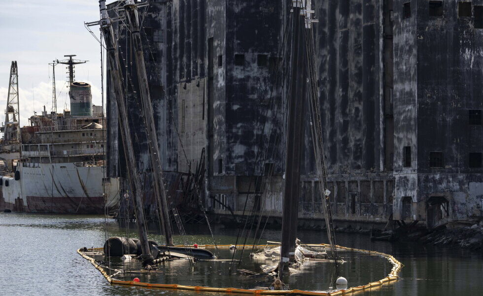 Historic Schooners Sink in NYC Canal, Raising Concerns for Maritime Heritage Historic Schooners Sink in NYC Canal, Raising Concerns for Maritime Heritage