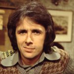 Richard O’Sullivan, Iconic 1970s Sitcom Star of ‘Man About the House,’ Dies at 82