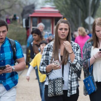 U.S. Parents Grapple With Smartphone Dependence as School Bans Expand in Ohio, Colorado, Vermont, Michigan U.S. Parents Grapple With Smartphone Dependence as School Bans Expand in Ohio, Colorado, Vermont, Michigan
