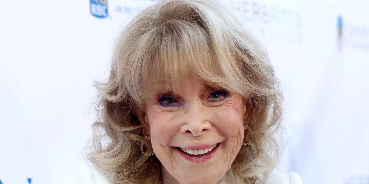 Barbara Eden, 95, Withdraws from Cinecon Classic Film Festival Amid Sudden Illness Barbara Eden, 95, Withdraws from Cinecon Classic Film Festival Amid Sudden Illness