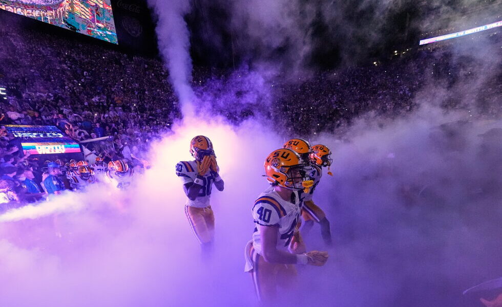 AP Top 25 College Football Poll Shake-Up Looms After Oregon Scare and Michigan Miracle AP Top 25 College Football Poll Shake-Up Looms After Oregon Scare and Michigan Miracle