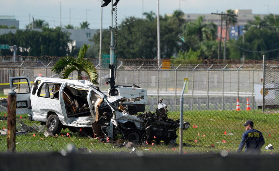 Five Killed in Miami Airport Crash Were in Van Used by Plane Cleaners Five Killed in Miami Airport Crash Were in Van Used by Plane Cleaners