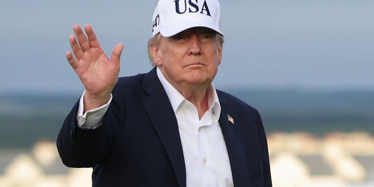Trump Accuses ‘Dumocrats’ of Blocking ,000 Voter Payments in Midterm Push Trump Accuses ‘Dumocrats’ of Blocking ,000 Voter Payments in Midterm Push