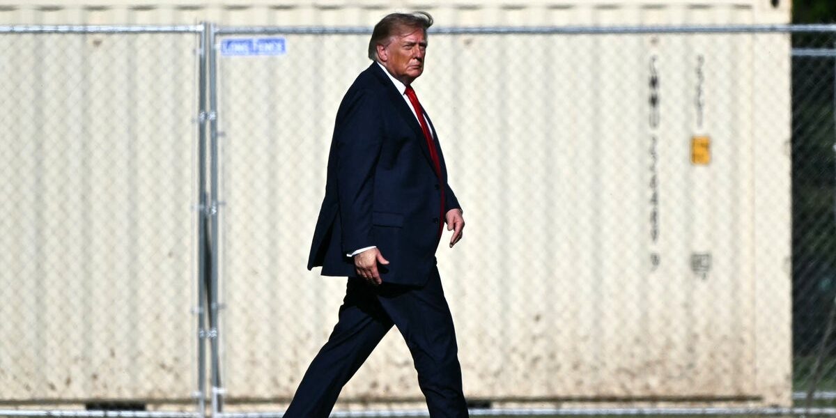 Trump Criticizes Fed After Rate Hike, Claims U.S. Credit Is ‘Best in the World’ Trump Criticizes Fed After Rate Hike, Claims U.S. Credit Is ‘Best in the World’