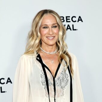 Sarah Jessica Parker to Reunite with Original Cast for ‘The Family Stone’ Sequel After 21 Years Sarah Jessica Parker to Reunite with Original Cast for ‘The Family Stone’ Sequel After 21 Years