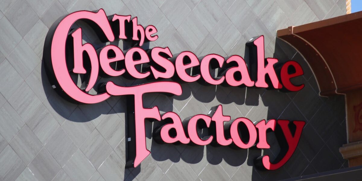Woman with Peanut Allergy Claims Meal Was ‘Smothered in Peanut Sauce’ at Cheesecake Factory Woman with Peanut Allergy Claims Meal Was ‘Smothered in Peanut Sauce’ at Cheesecake Factory