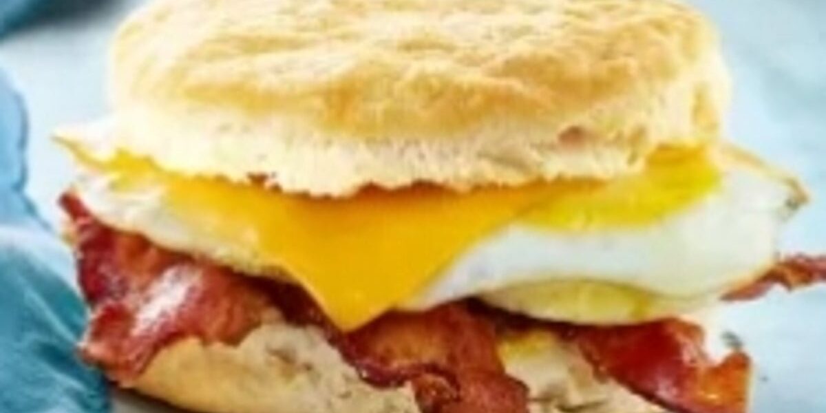 Biscuitville Claims Top Breakfast Spot, Outperforming McDonald’s and Chick-fil-A