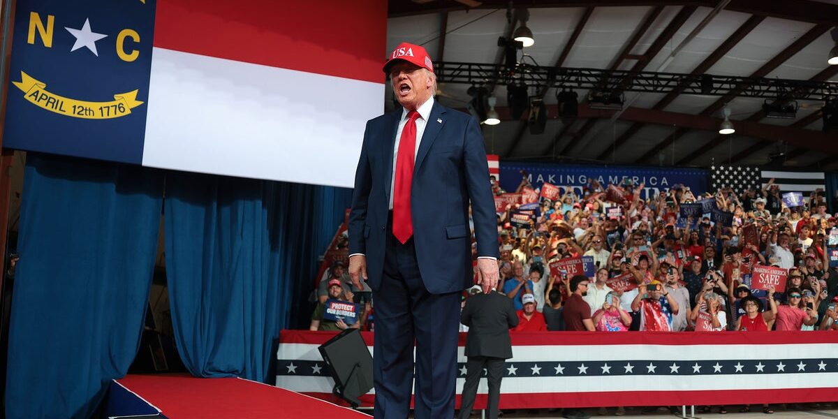 Trump Jokes About Withholding Disaster Funds from NC if Voters Don’t Support GOP Trump Jokes About Withholding Disaster Funds from NC if Voters Don’t Support GOP