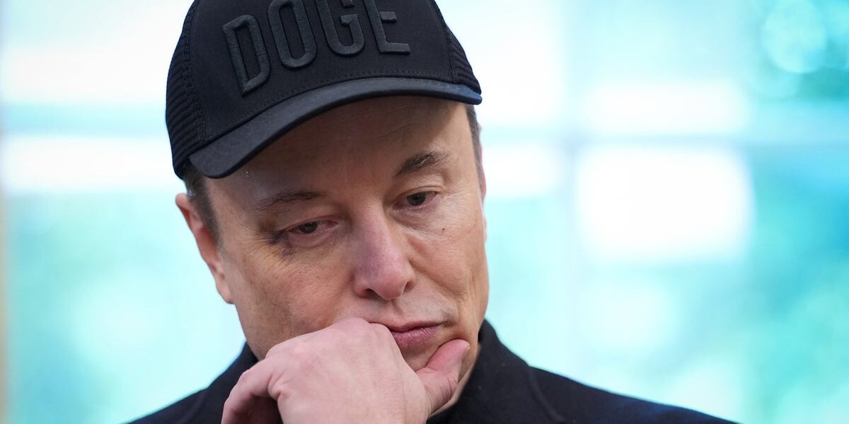 DOGE-Backed Initiative Paid .5B to Federal Workers Not to Work, GAO Report Reveals DOGE-Backed Initiative Paid .5B to Federal Workers Not to Work, GAO Report Reveals