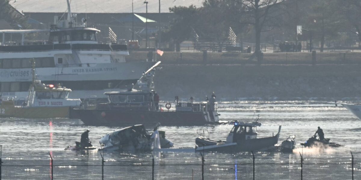 FAA Criticized for Failing to Address Safety Warnings After 2025 Midair Crash FAA Criticized for Failing to Address Safety Warnings After 2025 Midair Crash