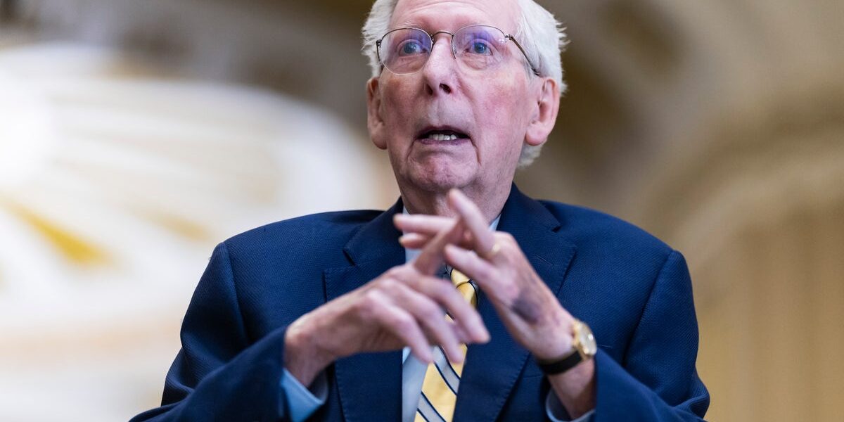 Mitch McConnell’s 92-Day Paid Leave Sparks Outrage as Workers Face Unpaid Time Off Mitch McConnell’s 92-Day Paid Leave Sparks Outrage as Workers Face Unpaid Time Off