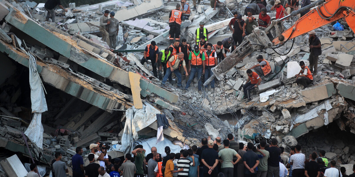 Gaza Building Collapse Kills 12 as Thousands Remain in Unstable Structures