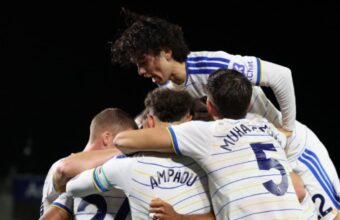Leeds dominate Newcastle 4-1 to rise to third in Premier League Leeds dominate Newcastle 4-1 to rise to third in Premier League
