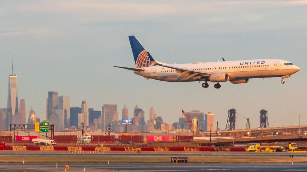 POLICY WIRE FACT CHECK: Did United Airlines ship military cargo to Israel? What we know