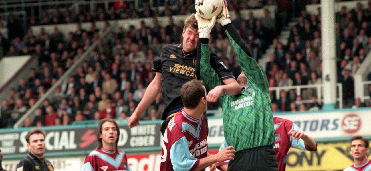 Czech Football Legend Ludek Miklosko, Who Denied Man Utd Title, Dies at 64 Czech Football Legend Ludek Miklosko, Who Denied Man Utd Title, Dies at 64