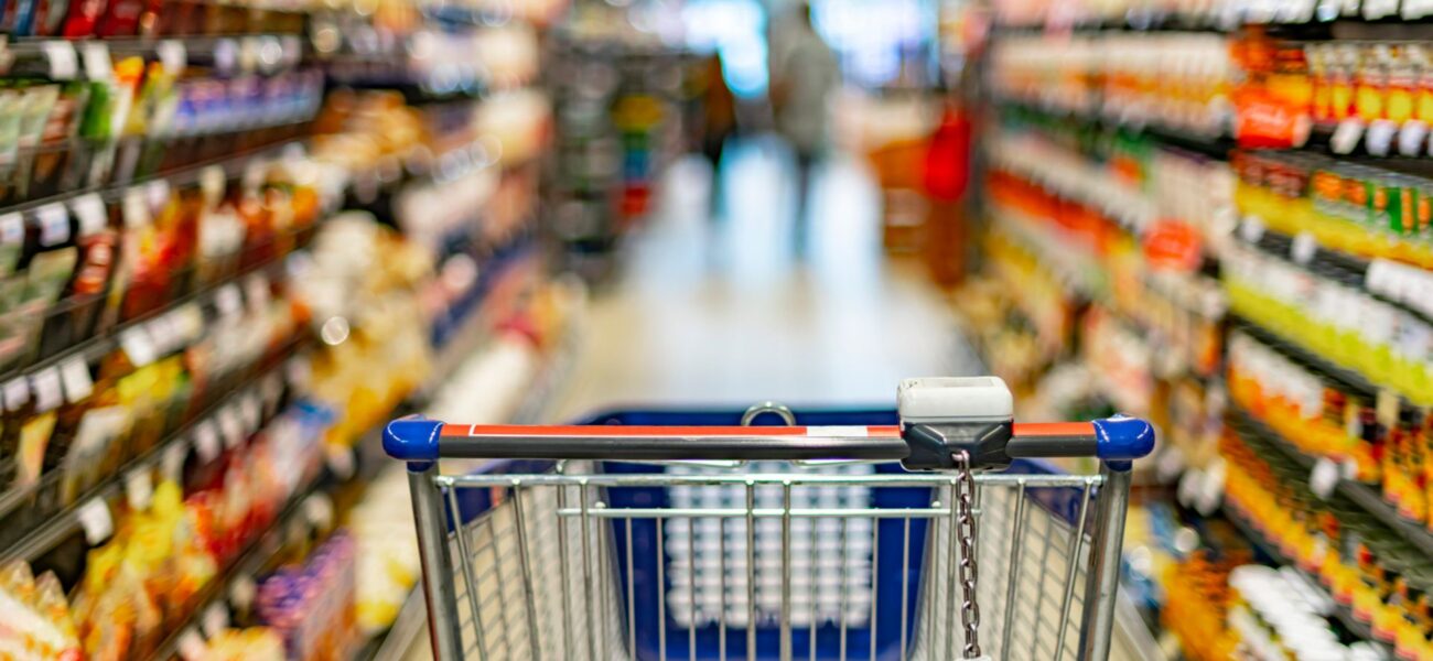 Shoppers Seek Value as Grocery Inflation Rises Again Shoppers Seek Value as Grocery Inflation Rises Again